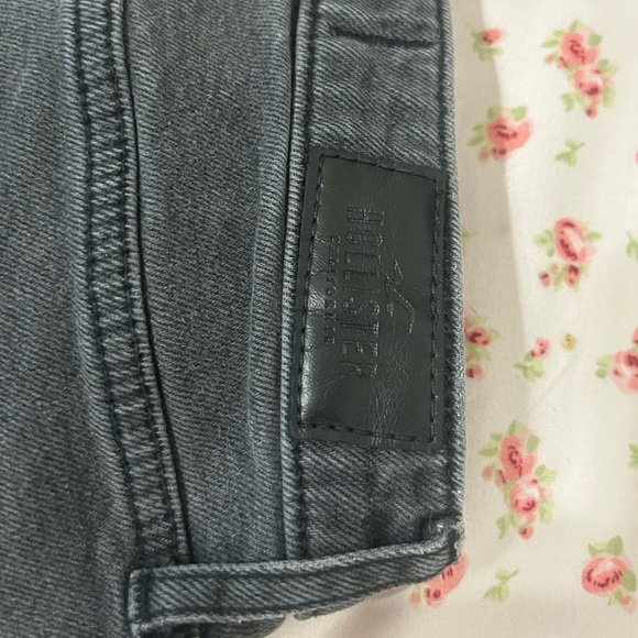 Black Washed Hollister Jeans - Picture 3 of 4